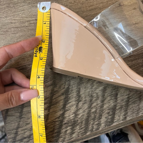 Clear two-strap nude wedges - Picture 8 of 10